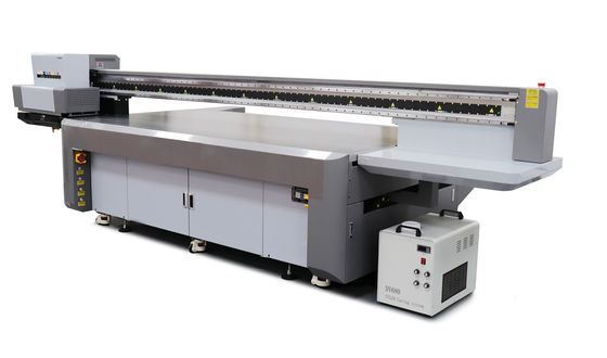 Yüksek çözünürlüklü baskı 2500mm maksimum medya genişliği ve LED çevresel UV mürekkebi ile büyük formatlı UV yazıcısı