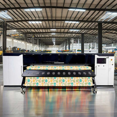 Dakikada 10 sayfaya kadar baskı hızı 14KW toplam gücü ve 50 sayfa çıkış kapasitesi ile bayrak yazıcısı